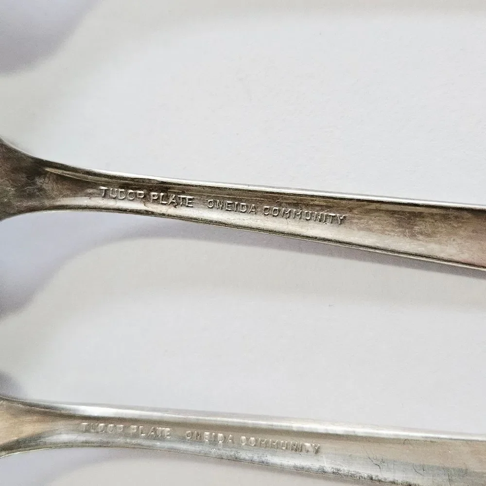 Vintage Oneida Tudor Plate Royal York/Oakleigh Silver Plate Salad Fork Set of 6